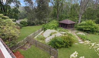 2381 Middle Rd, East Greenwich, RI 02818