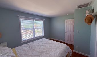 6 Spring St, Beachwood, NJ 08722