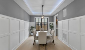 414 N MONROE St, Arlington, VA 22201