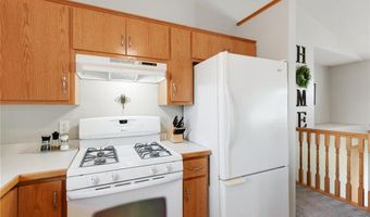 215 Ash St E, Annandale, MN 55302