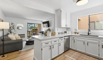 1051 Rock Spgs 120, Escondido, CA 92026
