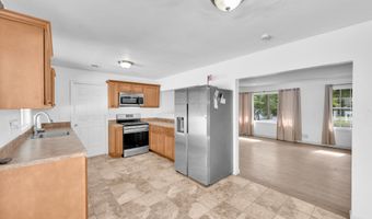 79 Sloop Creek Rd, Bayville, NJ 08721