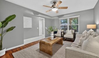 1115 Shadowoak Dr, Ballwin, MO 63021