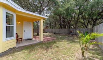 1933 Admiral Ln, Aransas Pass, TX 78336