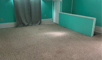 284 S Main St, Andover, OH 44003
