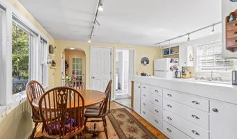81 Richardson St, Bath, ME 04530
