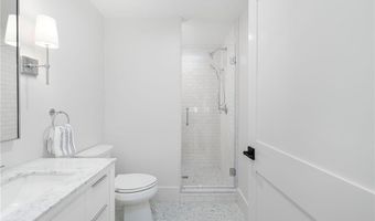 35 Anchor Way, Newport, RI 02840