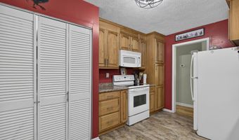 1140 Hillview Dr, Abingdon, VA 24210