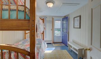 47 Wake Robin Trl, Narragansett, RI 02874