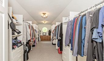 225 Linwood Ln, Aurora, OH 44202