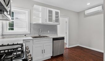 46 E 44TH St, Bayonne, NJ 07002