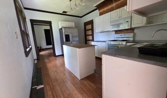225 S Linden St, Adams, WI 53910