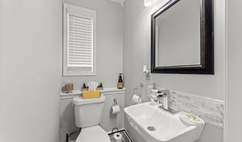 611 West St, Amherst, OH 44001