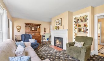 146 Bay View Ave, Bristol, RI 02809