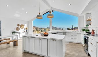 1029 Rainbow Valley Ct, Fallbrook, CA 92028