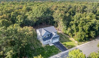 70 Seurat St, Barnegat, NJ 08005