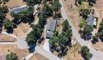 45241 Dillon Dr, Ahwahnee, CA 93601