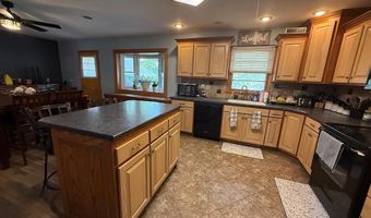 1420 8th St, Aurora, NE 68818