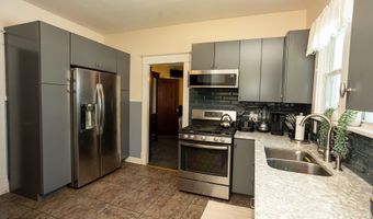 43 Holmes Ct, Albany, NY 12209