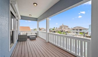 214 Bayview Dr, Aransas Pass, TX 78336