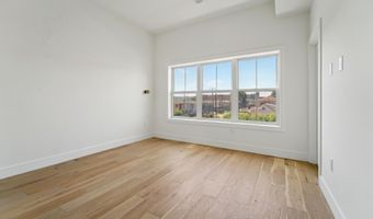 90 E 27TH St 2, Bayonne, NJ 07002