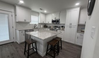 4060 Cardinal St, Bay St. Louis, MS 39520