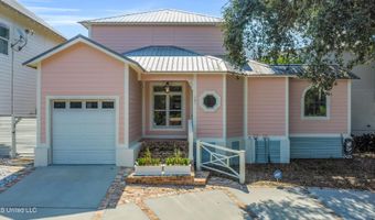 27 Chapel Hill Rd, Bay St. Louis, MS 39520