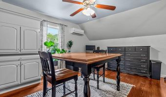 11806 E Arbor Dr, Anchorage, KY 40223