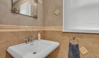 34 Serpentine Dr, Atlantic Highlands, NJ 07716