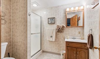 2151 332nd Ave, Dyersville, IA 52040