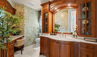 32 BENMORE Ter, Bayonne, NJ 07002