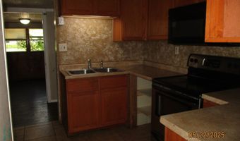 814 Cleveland Ave, Adel, GA 31620