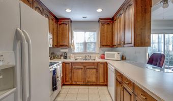 74 Driftwood Ct, Arapahoe, NC 28510