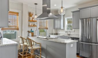 35 Hall Ave, Newport, RI 02840