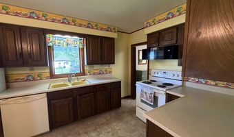 303 S Clark St, Bassett, NE 68714