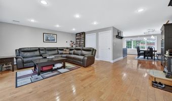 69 S Airmont Rd, Airmont, NY 10901