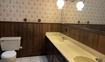 101 Fairway Dr, Bald Knob, AR 72010