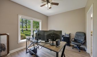 5120 Country Hills Dr, Aurora, IN 47001