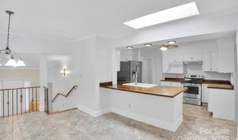 1212 Burtonwood Cir, Charlotte, NC 28212