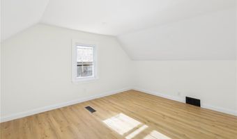 122 Elder St, Lincoln, RI 02865