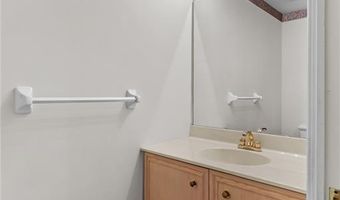 1700 Highview Circle Ct, Ballwin, MO 63021