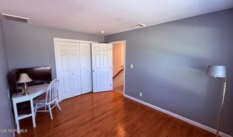 6 Spring St, Beachwood, NJ 08722