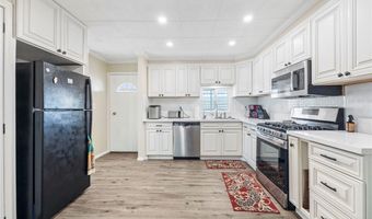 127 Brookside Ln, Oceanside, CA 92056