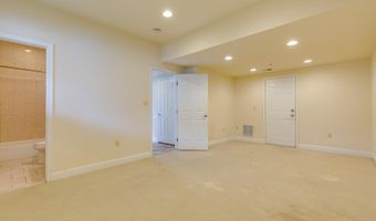 2026 N CULPEPER St, Arlington, VA 22207