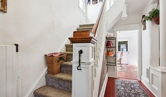 2 CRESTON Ave, Audubon, NJ 08106