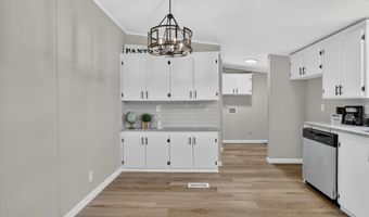 8020 S Prairie Hill St, Alvarado, TX 76009