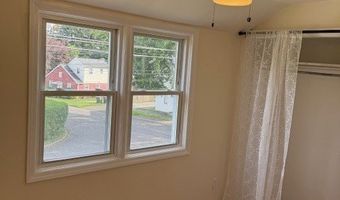 11 High Ridge Dr, Bridgeport, CT 06606