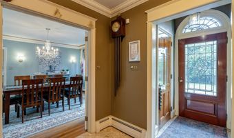 407 N TULPEHOCKEN Rd, Reading, PA 19601
