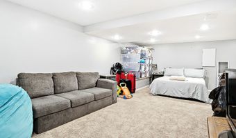 1670 Yosemite Pkwy, Algonquin, IL 60102