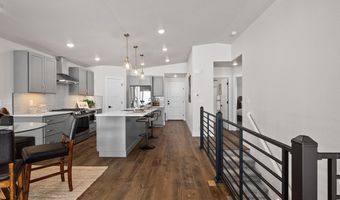 4044 SADDLEBACK Ln, Cheyenne, WY 82001